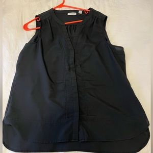 Black button up tank